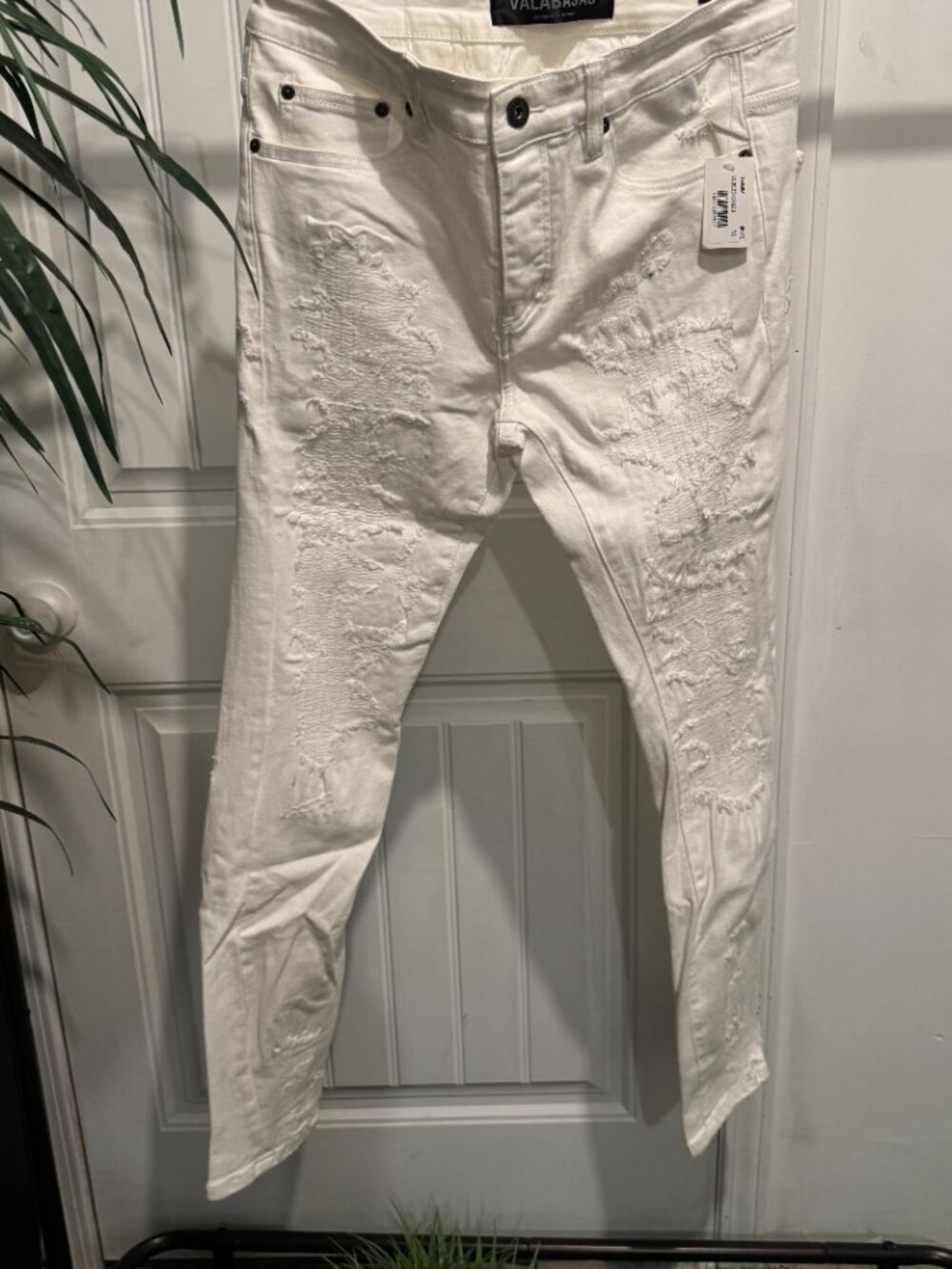 New w tags VALABASAS Jeans size 32